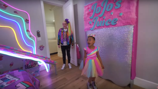 JoJo Siwa Babysits North West in Her Claire's Gift Shop Of a Home